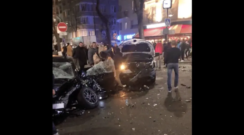Paris : spectaculaire accident, plusieurs blessés graves