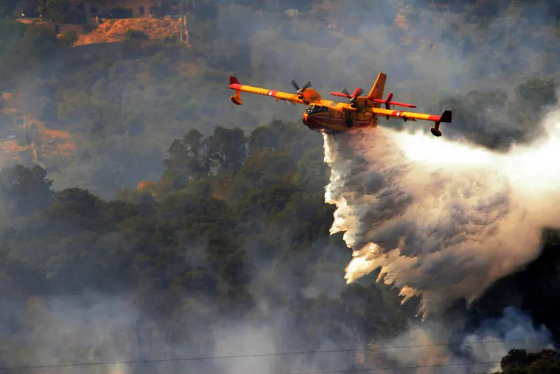 Incendies volontaires : Darmanin veut recruter 3'000 "gendarmes verts"