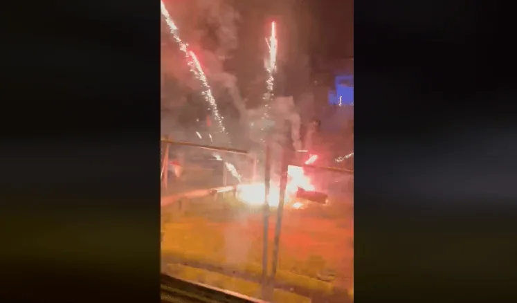 VIDÉO. Des sapeurs-pompiers visés par des tirs de mortier près de Lyon